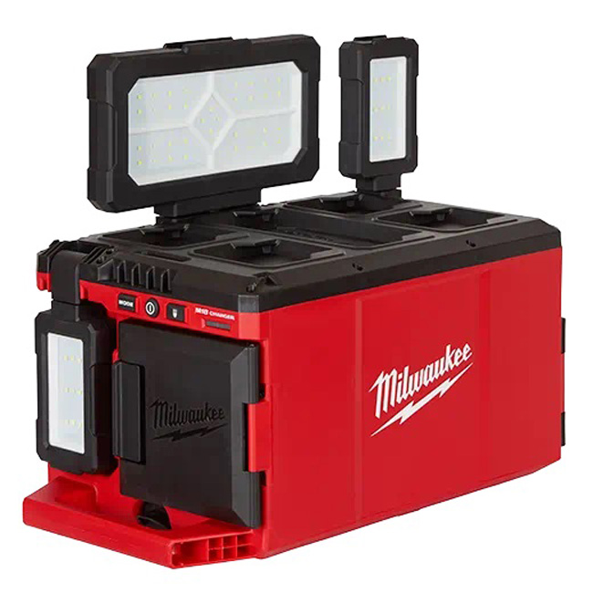 Milwaukee M18 PACKOUT Light/Charger from GME Supply