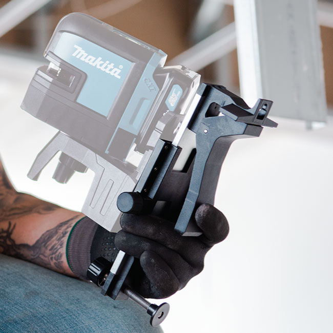 Makita 12V max CXT Lithium-Ion Cordless Self-Leveling Cross-Line/4-Point Green Beam Laser Kit from GME Supply
